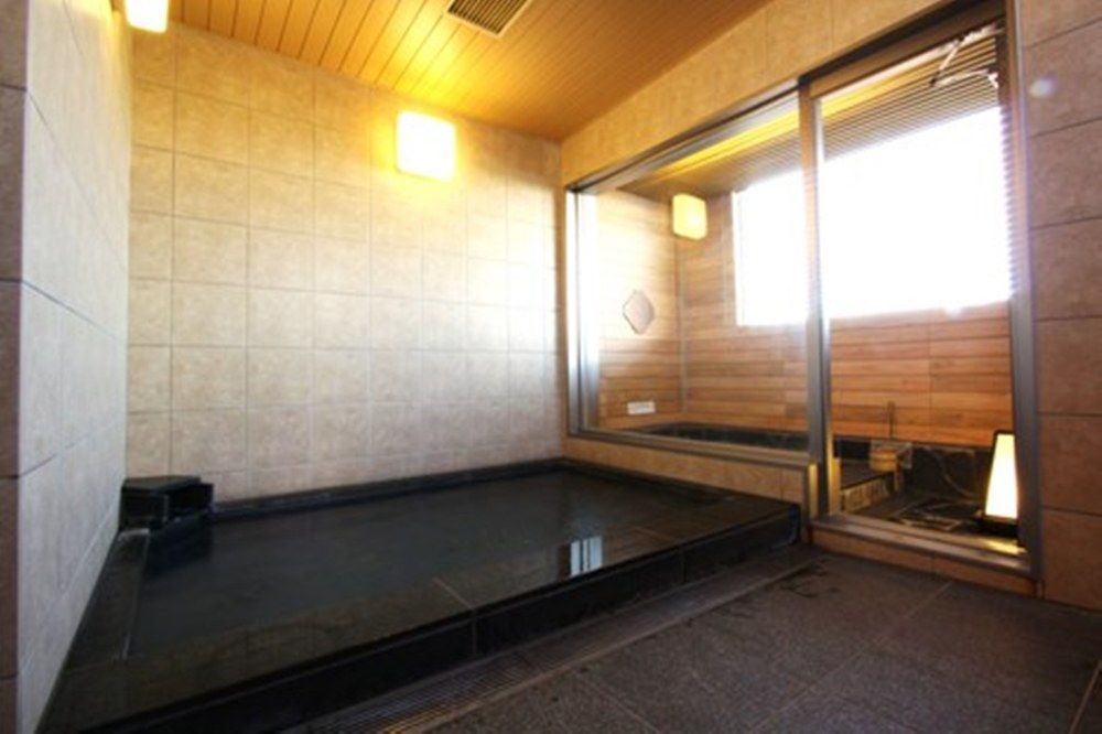 Apa Hotel Tsubame-Sanjo Ekimae Zewnętrze zdjęcie